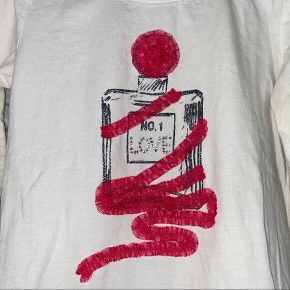 Children’s place perfume graphic print longsleeve t-shirt w/ 3D pink ruffles 5/6 - Picture 2 of 5